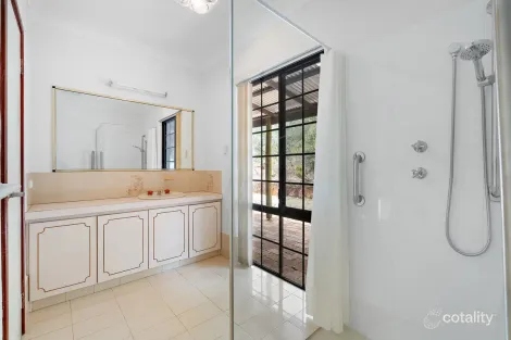 Property photo of 170 Springfield Road Bedfordale WA 6112