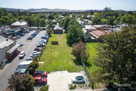 Property photo of 16 Pohlman Street Romsey VIC 3434