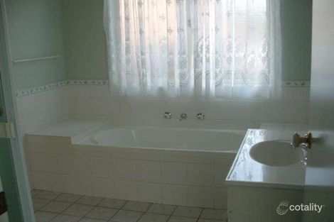 Property photo of 8 Pyramus Circuit Rosemeadow NSW 2560