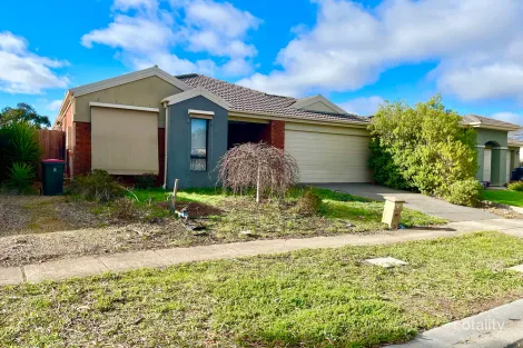 Property photo of 16 Gungurra Grove Wyndham Vale VIC 3024