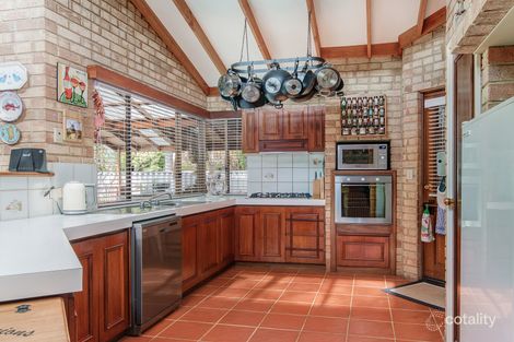Property photo of 6 Pepperwood Rise Halls Head WA 6210