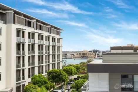 Property photo of 4401/2 Sunset Avenue Paradise Point QLD 4216