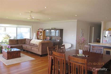 12 Young Ave, Port Vincent, SA 5581