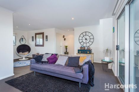 Property photo of 9 Andersch Street Casey ACT 2913