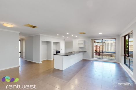 Property photo of 32 Seagull Way Yangebup WA 6164