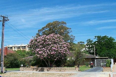 16b Mackie St, Victoria Park, WA 6100