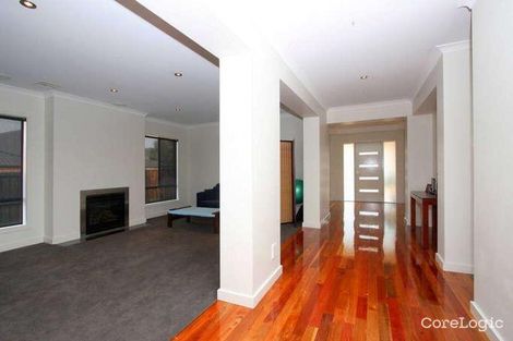 Property photo of 17 Lookout Rise South Morang VIC 3752