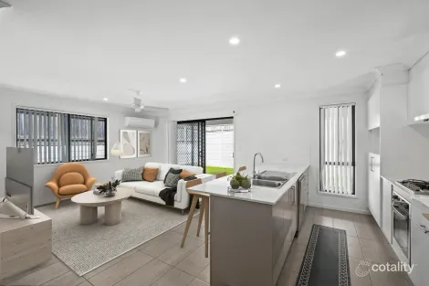 Property photo of 11 Cambridge Way Ripley QLD 4306