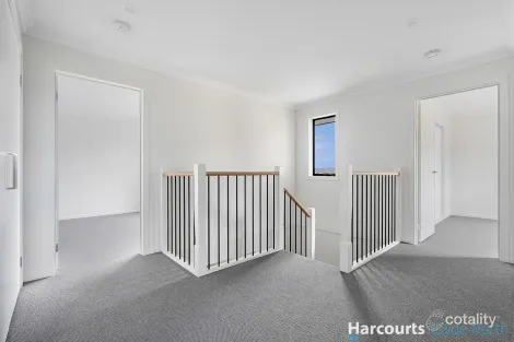 Property photo of 5 Echo Street Clyde North VIC 3978