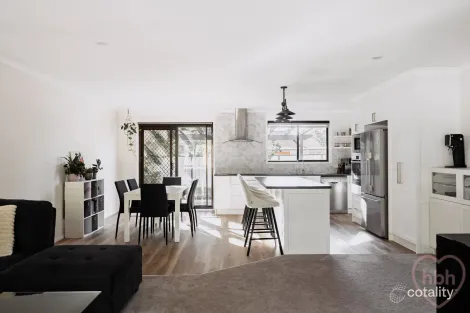 Property photo of 8/121 Keverstone Circuit Isabella Plains ACT 2905