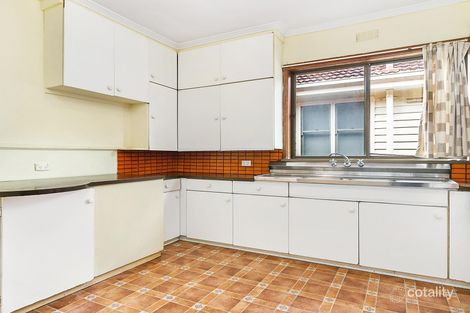 Property photo of 17 Mowat Street Geelong West VIC 3218