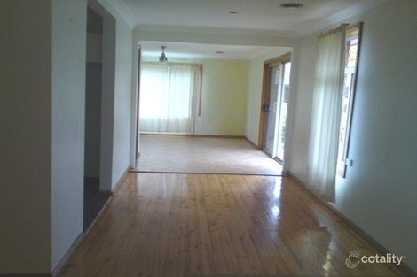 Property photo of 11 Sampson Crescent Bomaderry NSW 2541