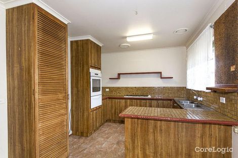 Property photo of 5 Wenden Road Mill Park VIC 3082