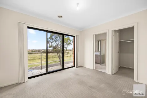 Property photo of 66 Cunningham Chase Burnside Heights VIC 3023