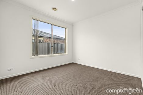 Property photo of 10 Circuit Drive Truganina VIC 3029