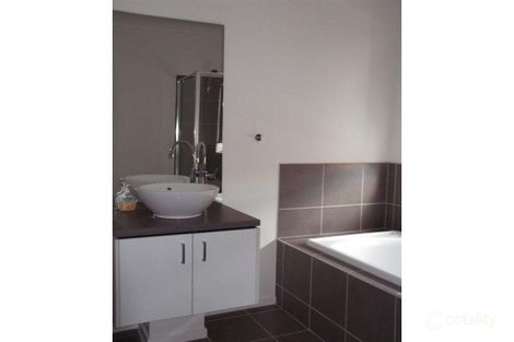 Property photo of 15 Broadleaf Drive Epping VIC 3076