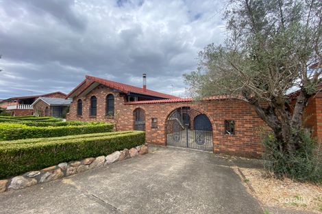 42 Berry St, Prairiewood, NSW 2176