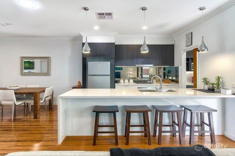 Property photo of 2/79 Brinawa Street Camp Hill QLD 4152