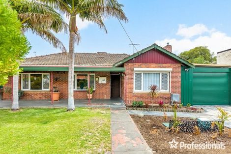Property photo of 3 Tonbridge Way Thornlie WA 6108