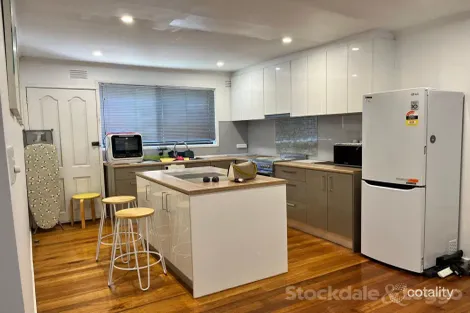 2/25 Broadmeadows Rd, Tullamarine, VIC 3043