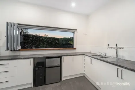 Property photo of 82 Lakeview Drive Lilydale VIC 3140