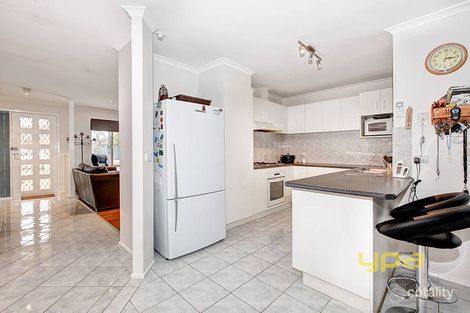 Property photo of 5 Bonney Place Roxburgh Park VIC 3064