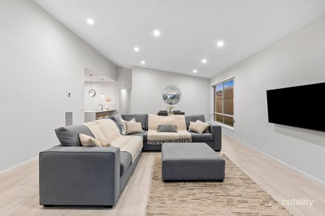 Property photo of 10 Evergreen Street Armstrong Creek VIC 3217