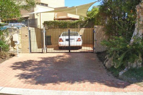 3 Lakeshore Cl, Ballajura, WA 6066