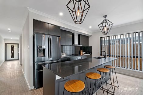 Property photo of 31 Jeanine Crescent Nirimba QLD 4551