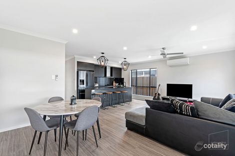 Property photo of 31 Jeanine Crescent Nirimba QLD 4551