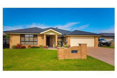 8 Rosier Pl, Old Bar, NSW 2430