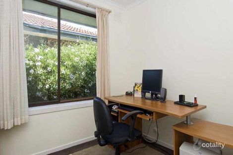 Property photo of 18 Daymar Drive Mooroolbark VIC 3138