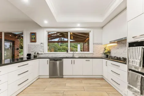 Property photo of 2 Flannery Court Warrandyte VIC 3113