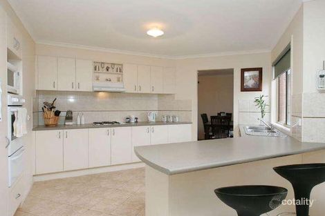 Property photo of 39 Emerald Circuit Craigieburn VIC 3064