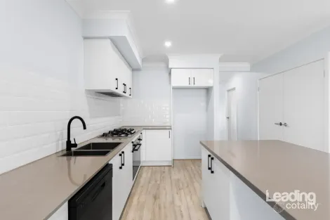 Property photo of 3 Bouquet Circuit Diggers Rest VIC 3427