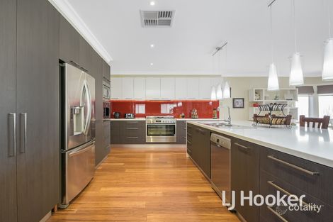 Property photo of 21 Hanna Drive Endeavour Hills VIC 3802