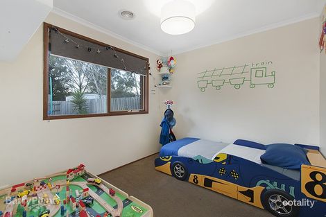 Property photo of 7 Cooney Close Berwick VIC 3806