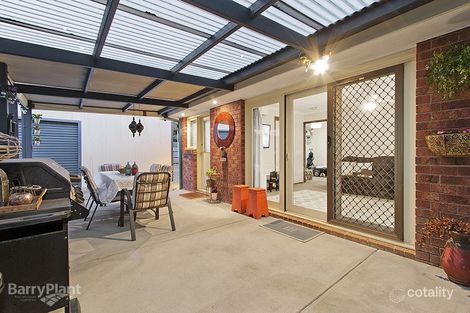 Property photo of 7 Cooney Close Berwick VIC 3806