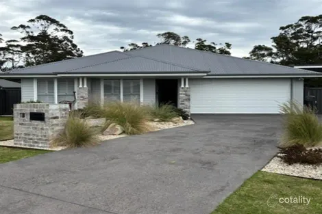 18 Lancing Ave, Sussex Inlet, NSW 2540