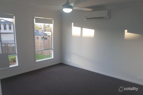 Property photo of 15 Daydream Crescent Springfield Lakes QLD 4300