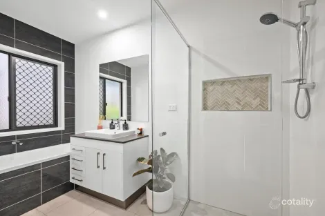 Property photo of 10 Minerva Street South Ripley QLD 4306