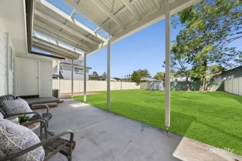 Property photo of 22 Lakedge Avenue Berkeley Vale NSW 2261