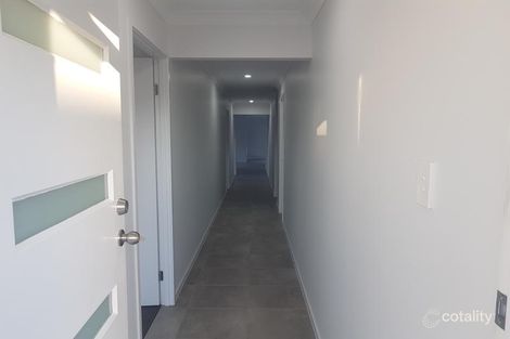Property photo of 15 Daydream Crescent Springfield Lakes QLD 4300