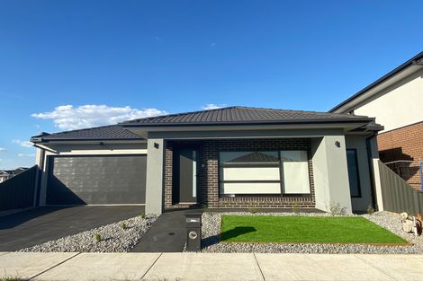 19 Ambition St, Rockbank, VIC 3335