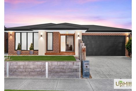 36 Bellhaven Cct, Clyde North, VIC 3978