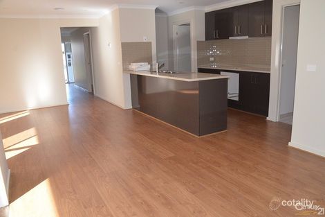 Property photo of 76 Parkhurst Drive Cranbourne East VIC 3977