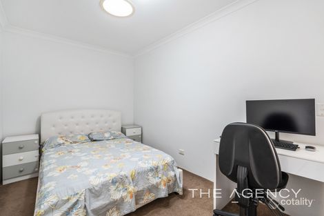 Property photo of 45 Oakleaf Circle Mirrabooka WA 6061