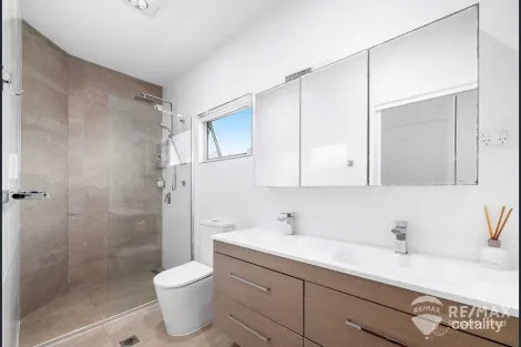 Property photo of 33 Seventeenth Avenue Brighton QLD 4017