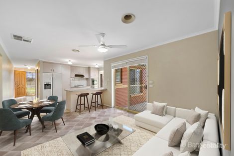 Property photo of 5 Paruna Place Hoppers Crossing VIC 3029