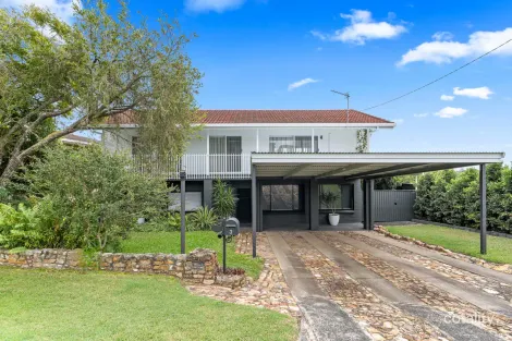Property photo of 3 Jacaranda Drive Torquay QLD 4655